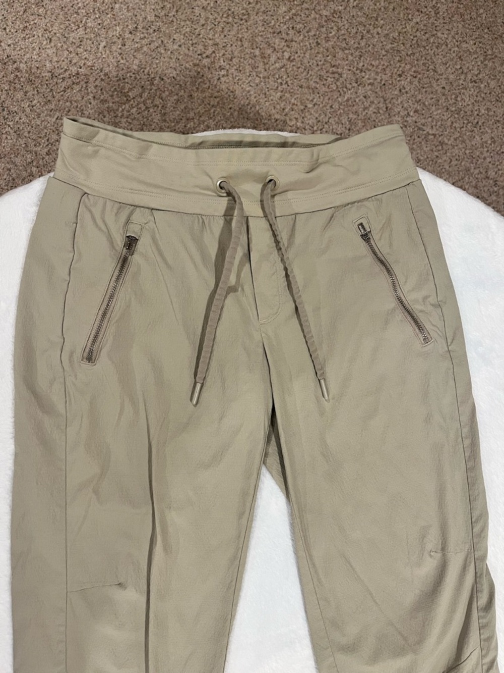 Athleta Trekkie North Jogger Hiking Pants Khaki Tan Size 4 - Picture 2 of 10